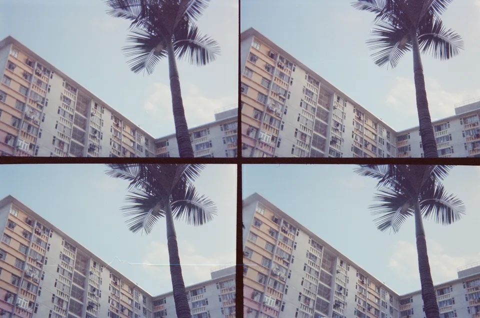 One frame with 4 images