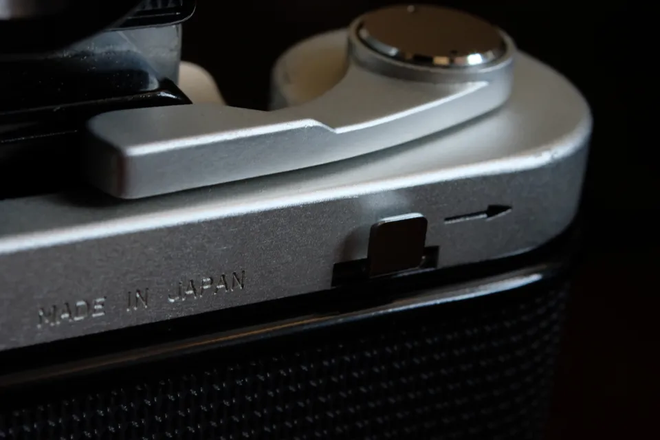 back_advance_crank_closeup