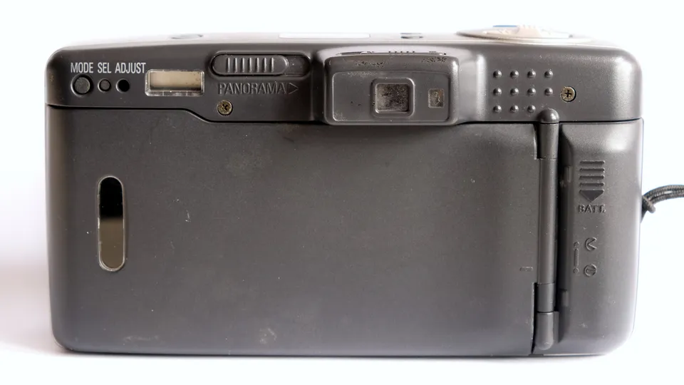 Nikon Zoom 600 AF back view