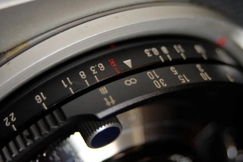 65mm_focus_ring_closeup