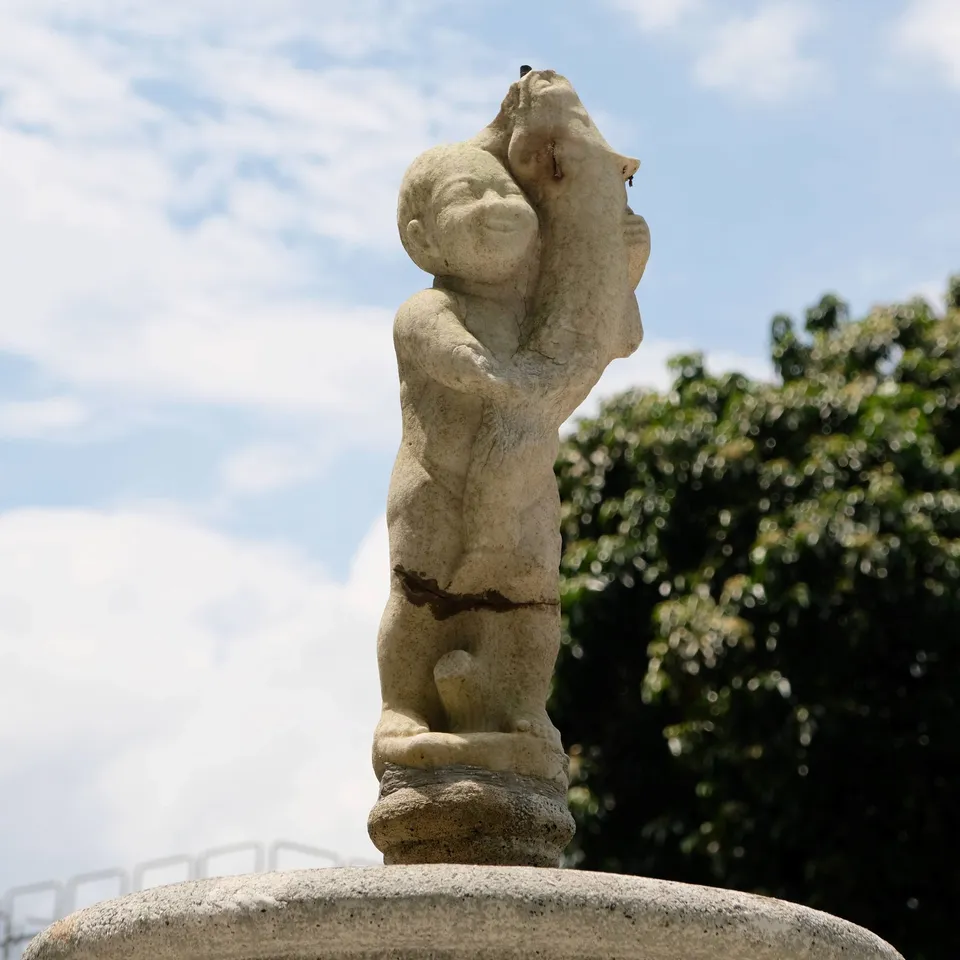 Tip of fountain